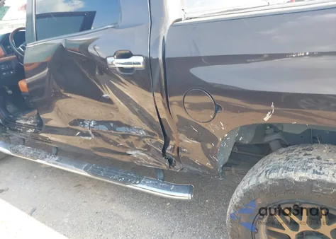 2019 Toyota Tundra 1794 5.7L V8 z USA, uszkodzony, nr VIN 5TFGY5F16KX252804